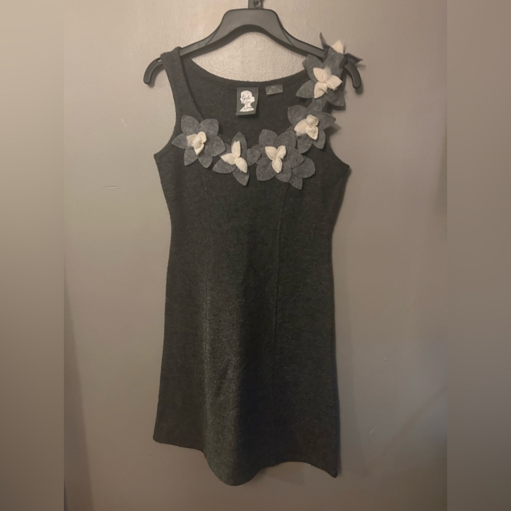 Anthropologie Girls from Savoy Dress - 100% Merino Wool gray w/flower appliqués